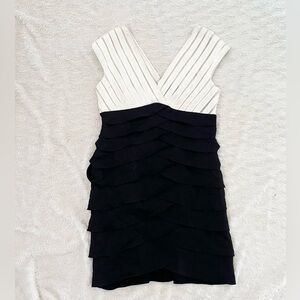 Adrianna Papell FREE with purchase Black White V-Neck Layered Mini Dress Size 10